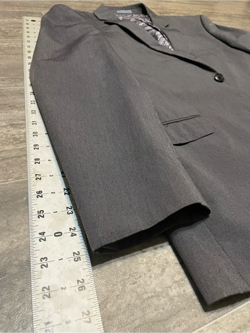 Men's Madison Blazer Gray 42R Cotton Paisely Lining Micro-Herringbone